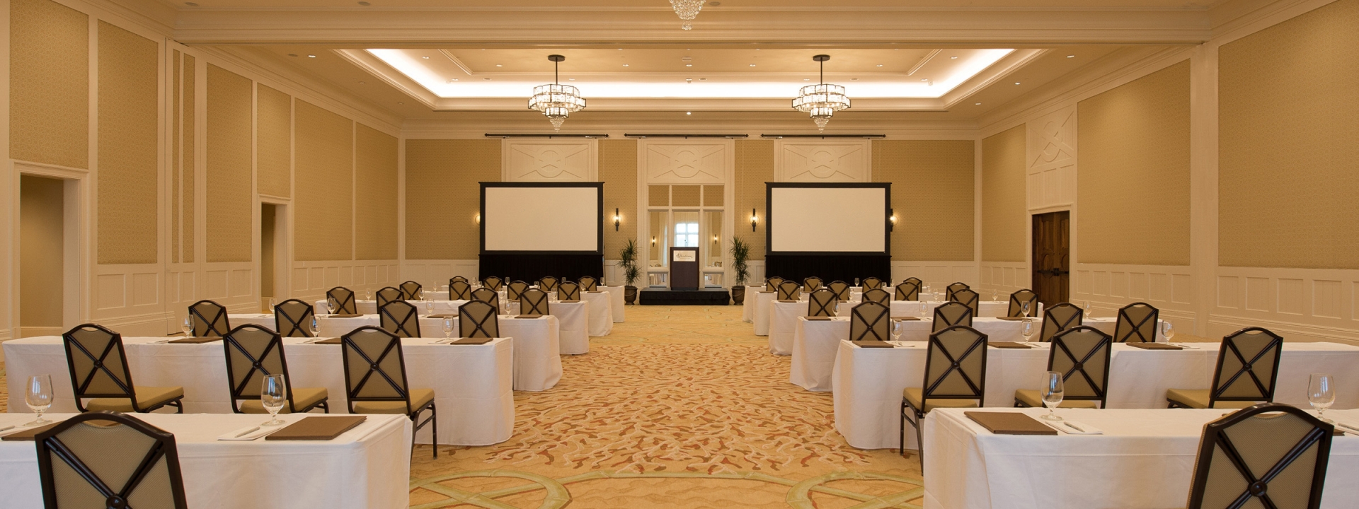 grand ballroom meeting set-up