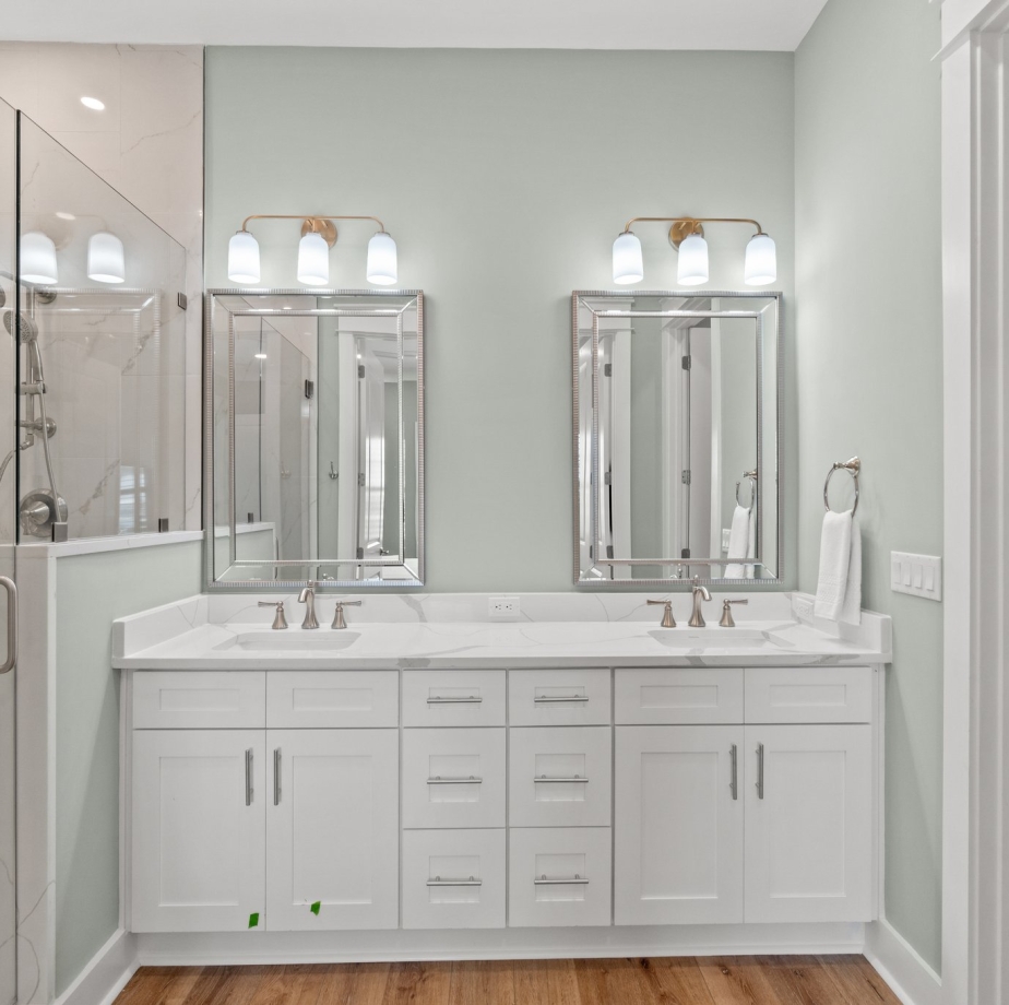 Cottage 13 - Primary Suite A Bath