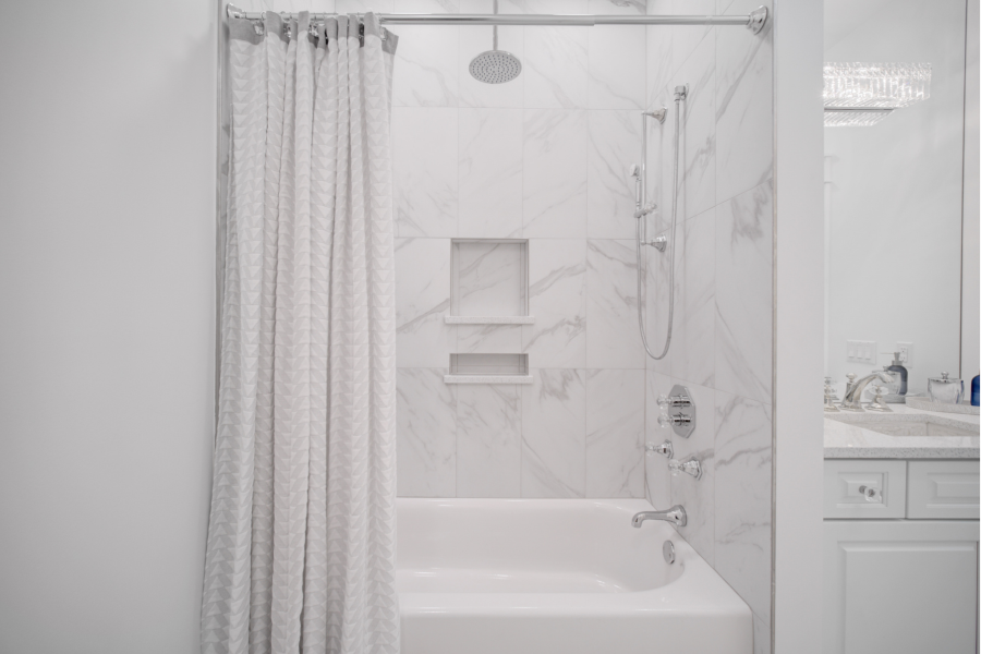 Parkside 5401 - Guest Bath