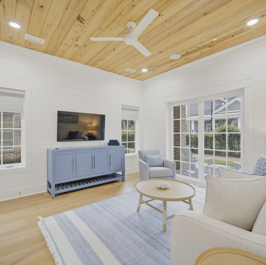 Cottage-18-1st-fl-den2